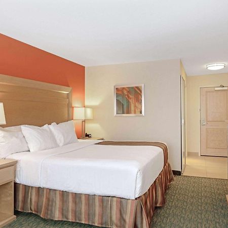 La Quinta By Wyndham Grand Forks Hotel Kültér fotó