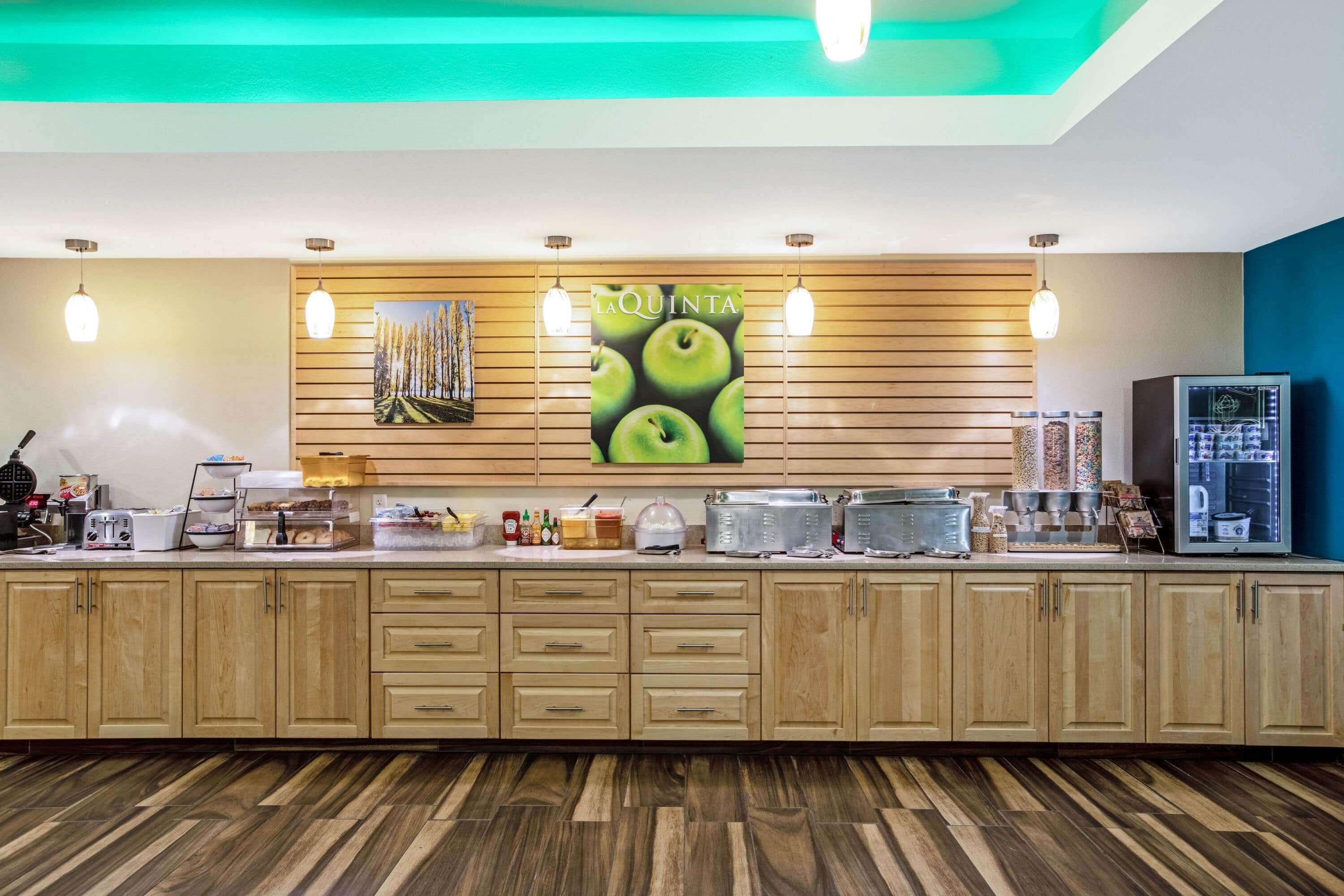 La Quinta By Wyndham Grand Forks Hotel Kültér fotó